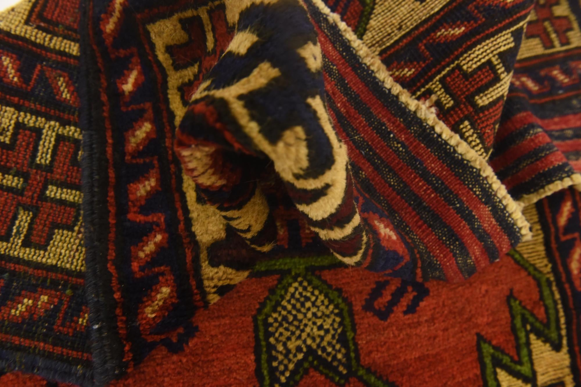 2' 8 x 4' 11 Hand Knotted Sumak Wool Rug
