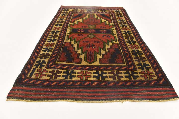 2' 8 x 4' 11 Hand Knotted Sumak Wool Rug