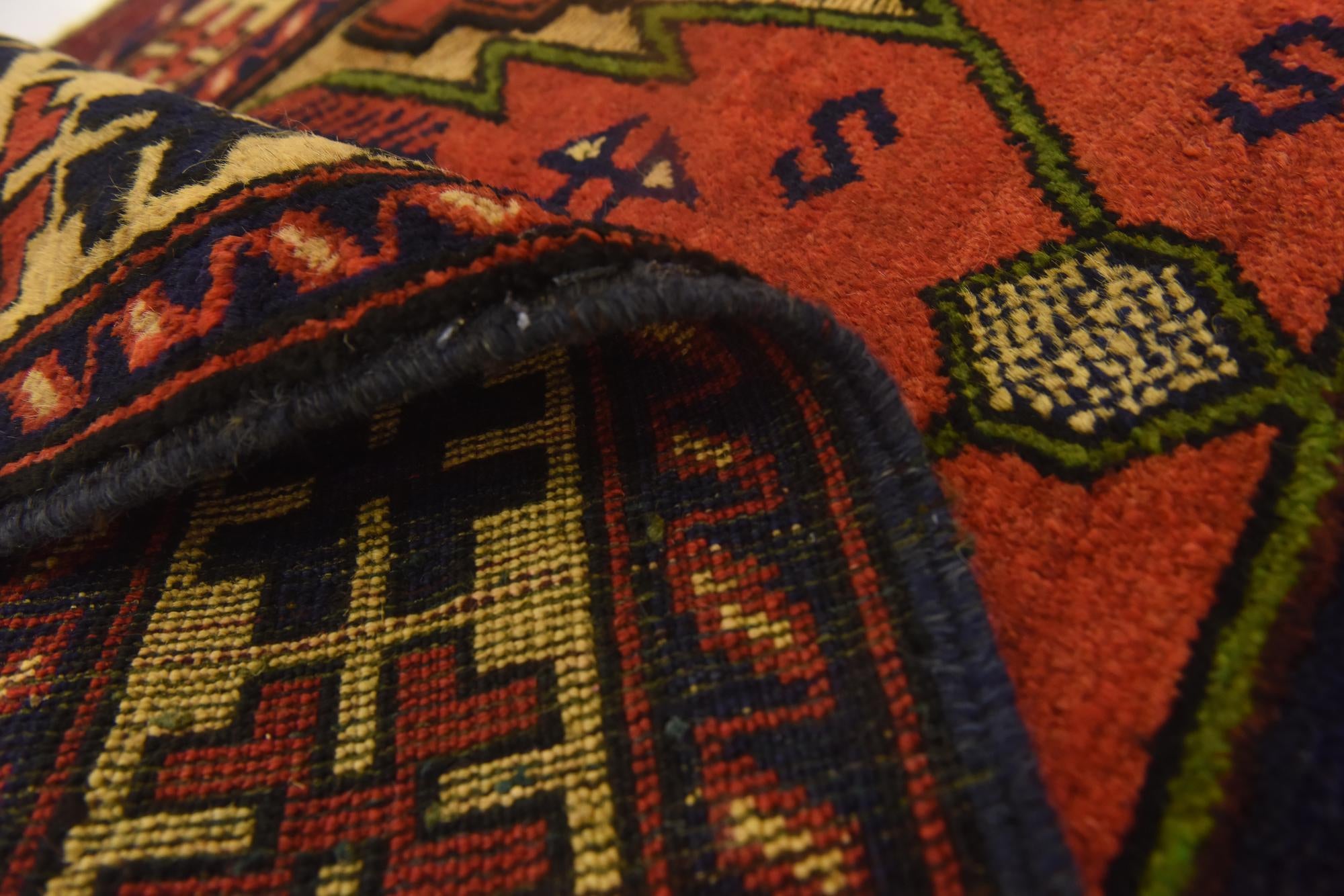 2' 8 x 4' 11 Hand Knotted Sumak Wool Rug