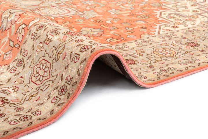 5' 1 x 6' 10 Tabriz Rug