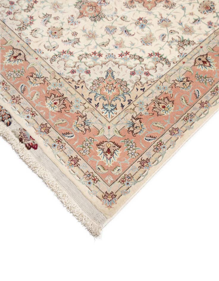 Detail image of 5' 2 x 7' 3 Tabriz Rug