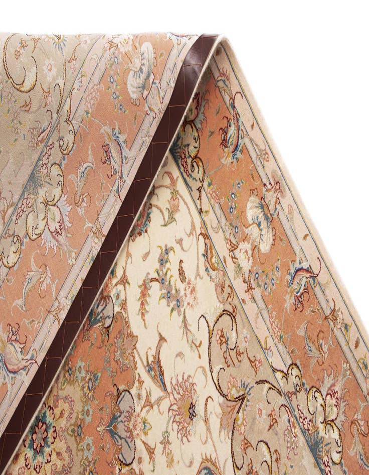 Detail image of 4' 9 x 7' 1 Tabriz Rug