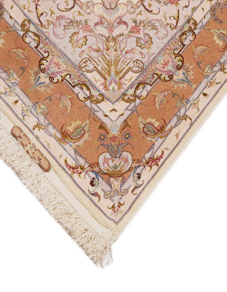 Detail image of 4' 11 x 7' Tabriz Rug