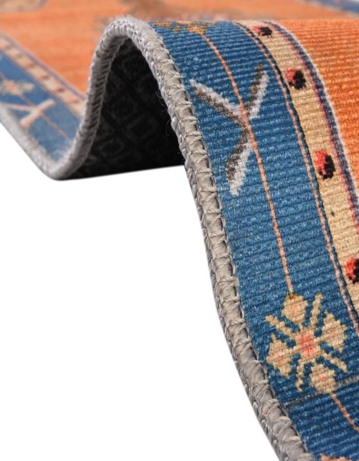 Detail image of 8' 4 x 12' Washable Timeless Rug