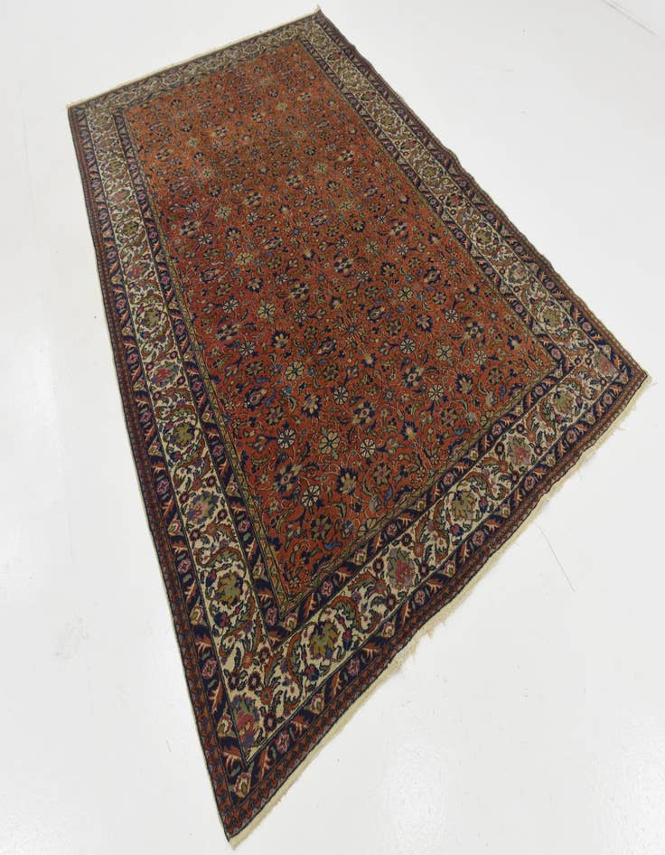 Detail image of 6' 9 x 9' 10 Hand Knotted Varamin Wool Rug