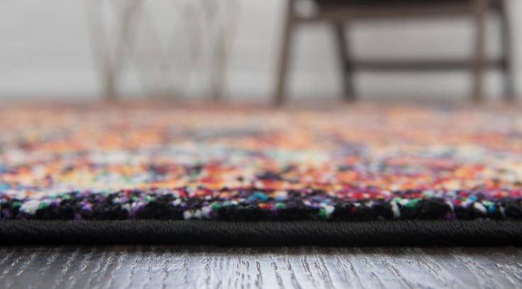 Detail image of 5' x 8' Veneto Rug