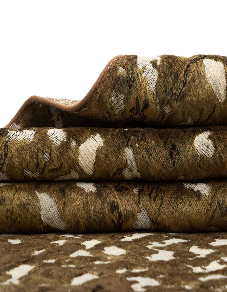 Detail image of 9' 6 x 12' 2 Vintage Royal Rug