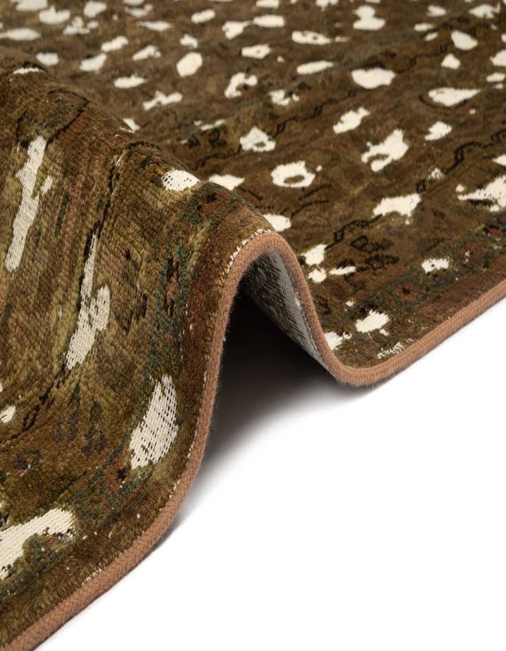 Detail image of 9' 6 x 12' 2 Vintage Royal Rug