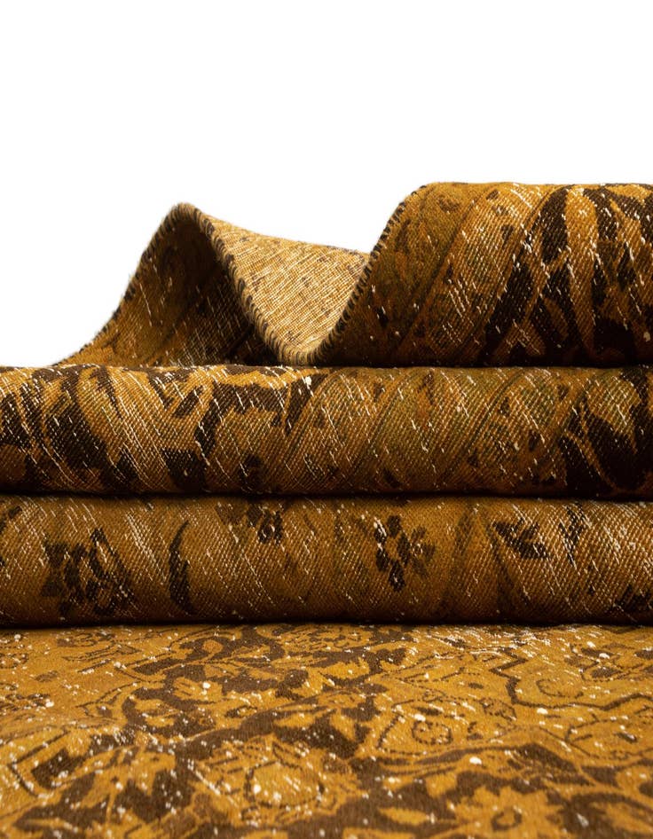 Detail image of 9' 6 x 12' 11 Vintage Royal Rug