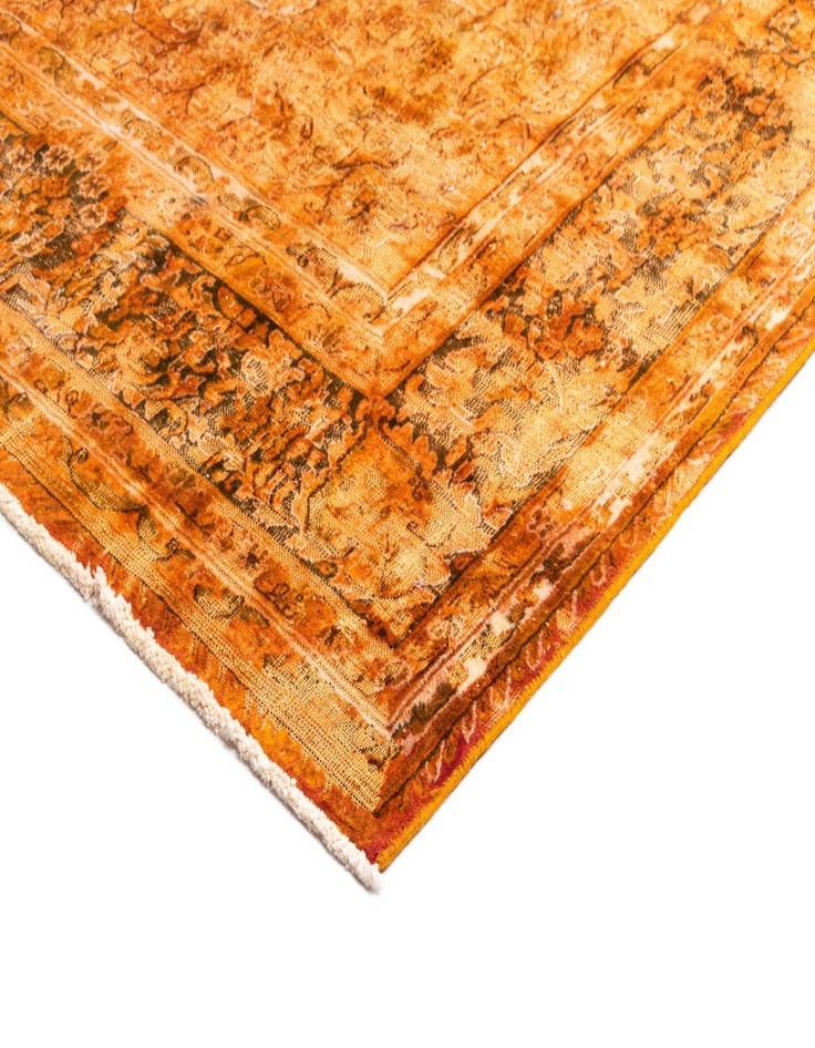 Detail image of 9' 7 x 13' 4 Vintage Royal Wool Rug