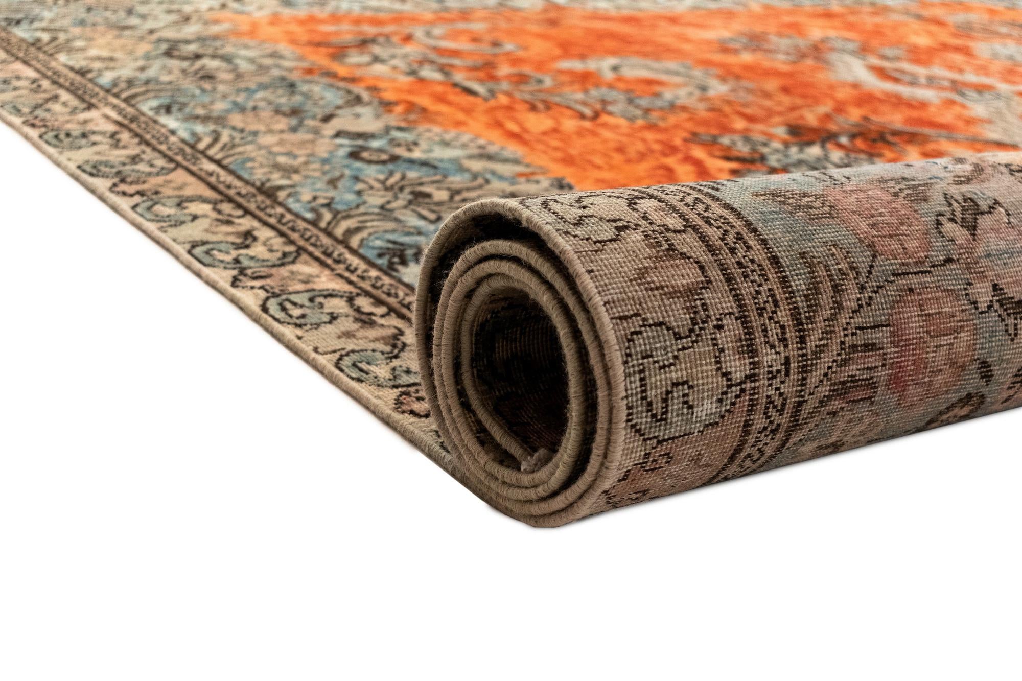 7' 9 x 10' 8 Vintage Royal Wool Rug
