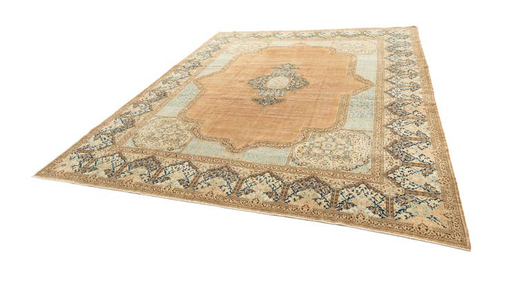 Detail image of 10' 2 x 13' 1 Vintage Royal Rug