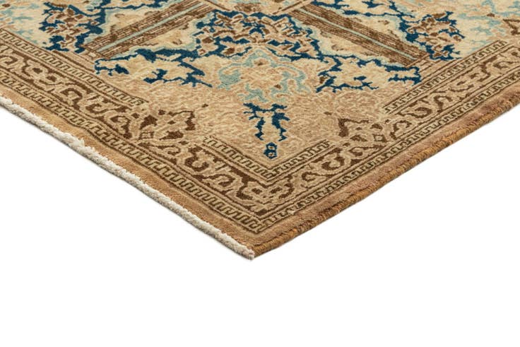 Detail image of 10' 2 x 13' 1 Vintage Royal Rug