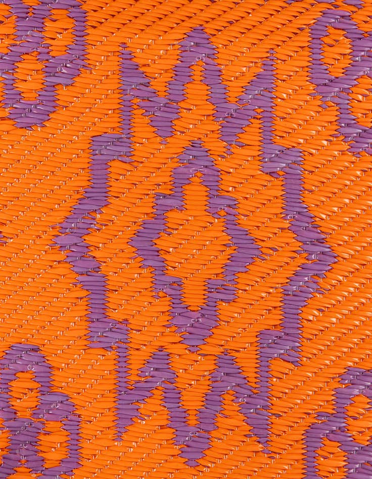 Detail image of 4' x 6'  Washable Vista Breeze Indoor / Outdoor Rug