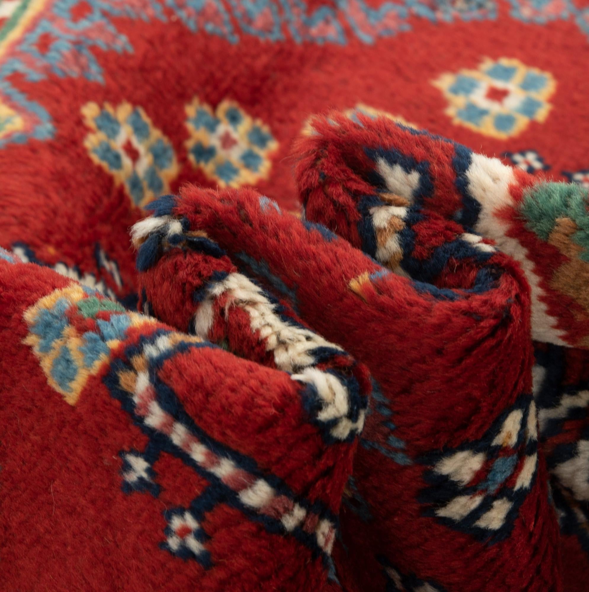3' 5 x 4' 11 Hand Knotted Yalameh Persian Wool Rug