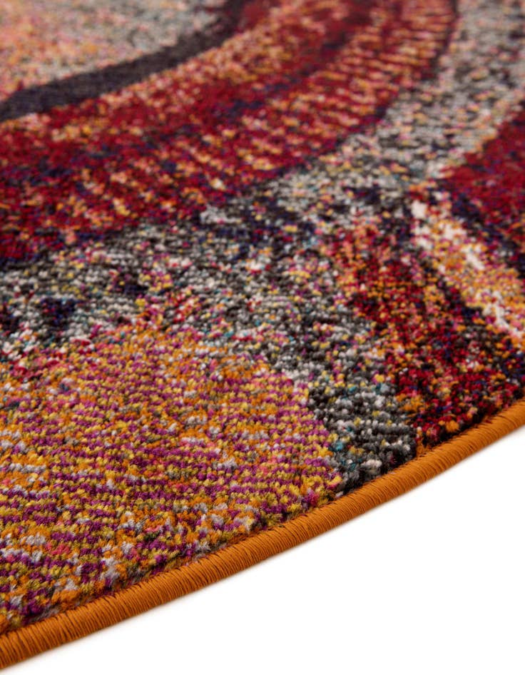 Detail image of 8' x 8'  Washable Casablanca Round Rug