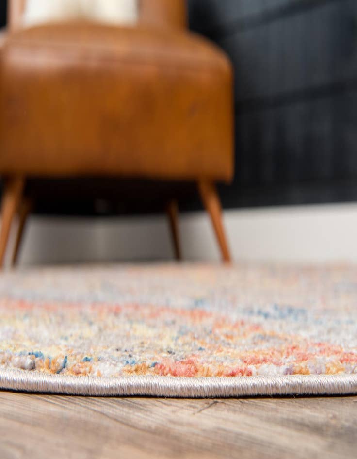 Detail image of 3' 3 x 3' 3 Madrid Round Rug