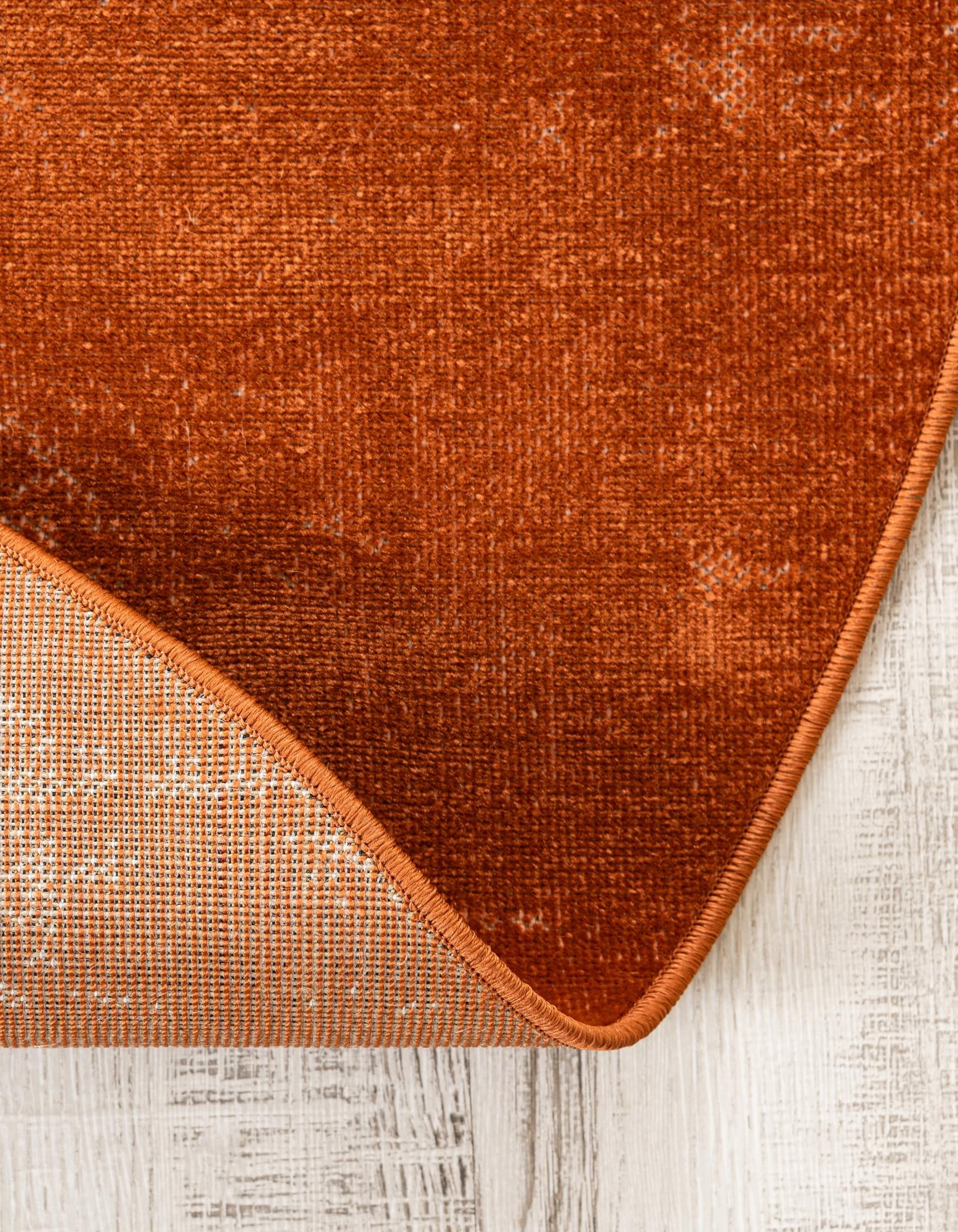 5' 3 x 5' 3 Valencia Round Rug
