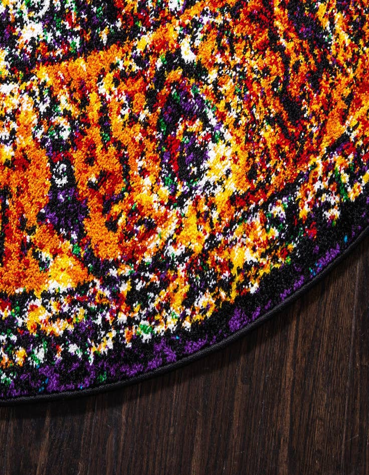 Detail image of 8' x 8' Veneto Round Rug