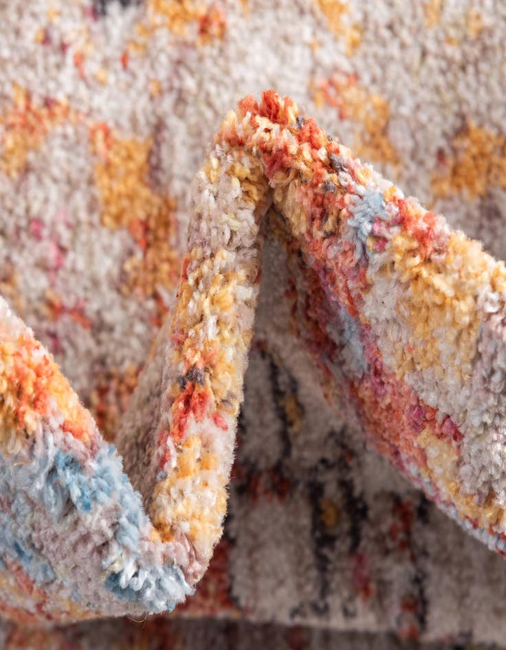 Detail image of 3' 3 x 3' 3 Williamsburg Round Rug