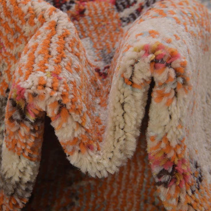 Detail image of 2' 7 x 10' Washable Casablanca Runner Rug
