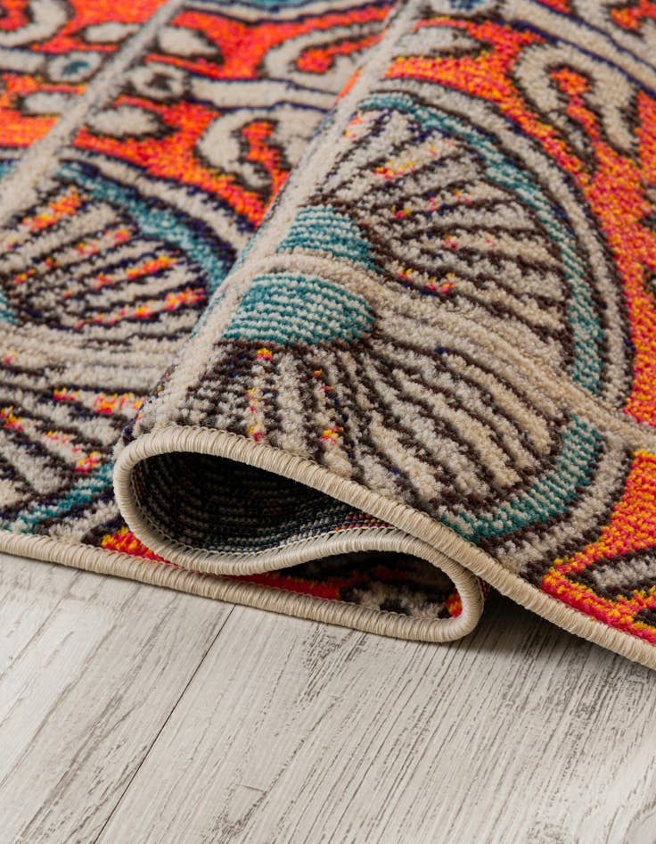 Detail image of 2' 2 x 6' 9  Washable Casablanca Runner Rug