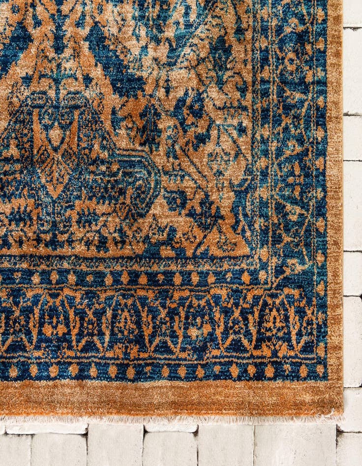 Detail image of 2' 2 x 6' Charlestown Runner Rug