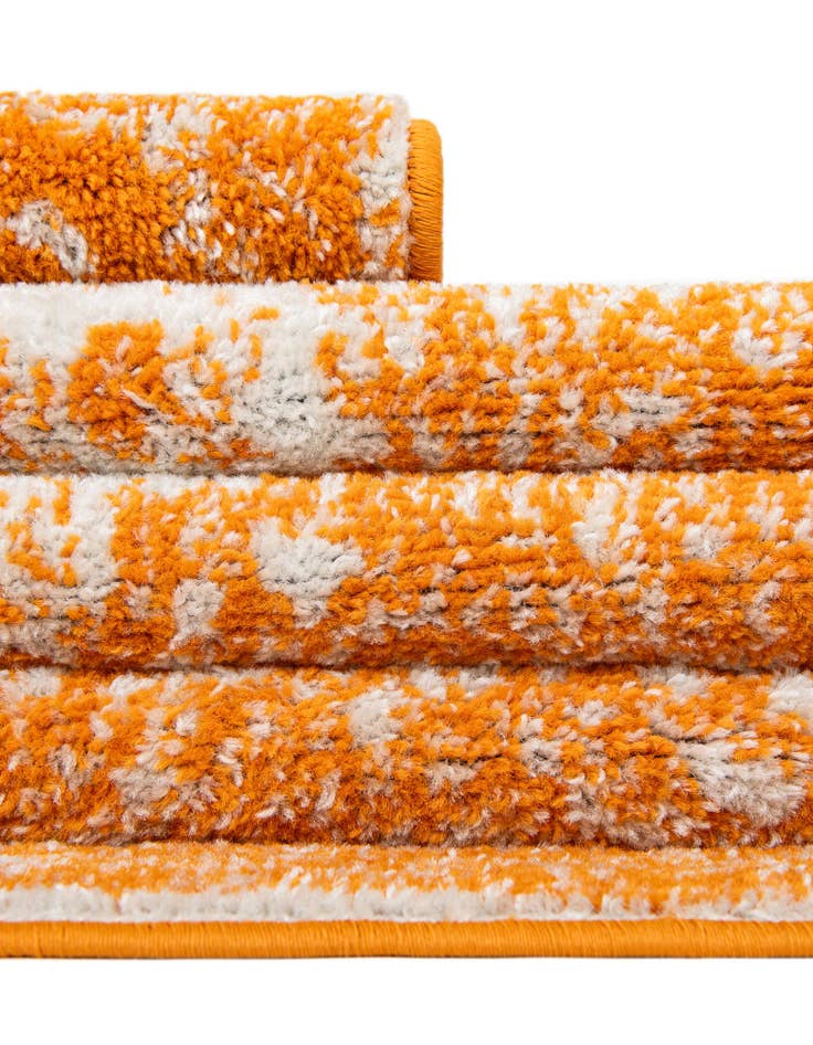 Detail image of 2' 7 x 10' Dover Runner Rug