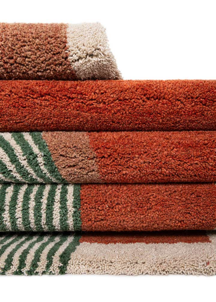 2' x 8' Handtufted Wool Runner Rug