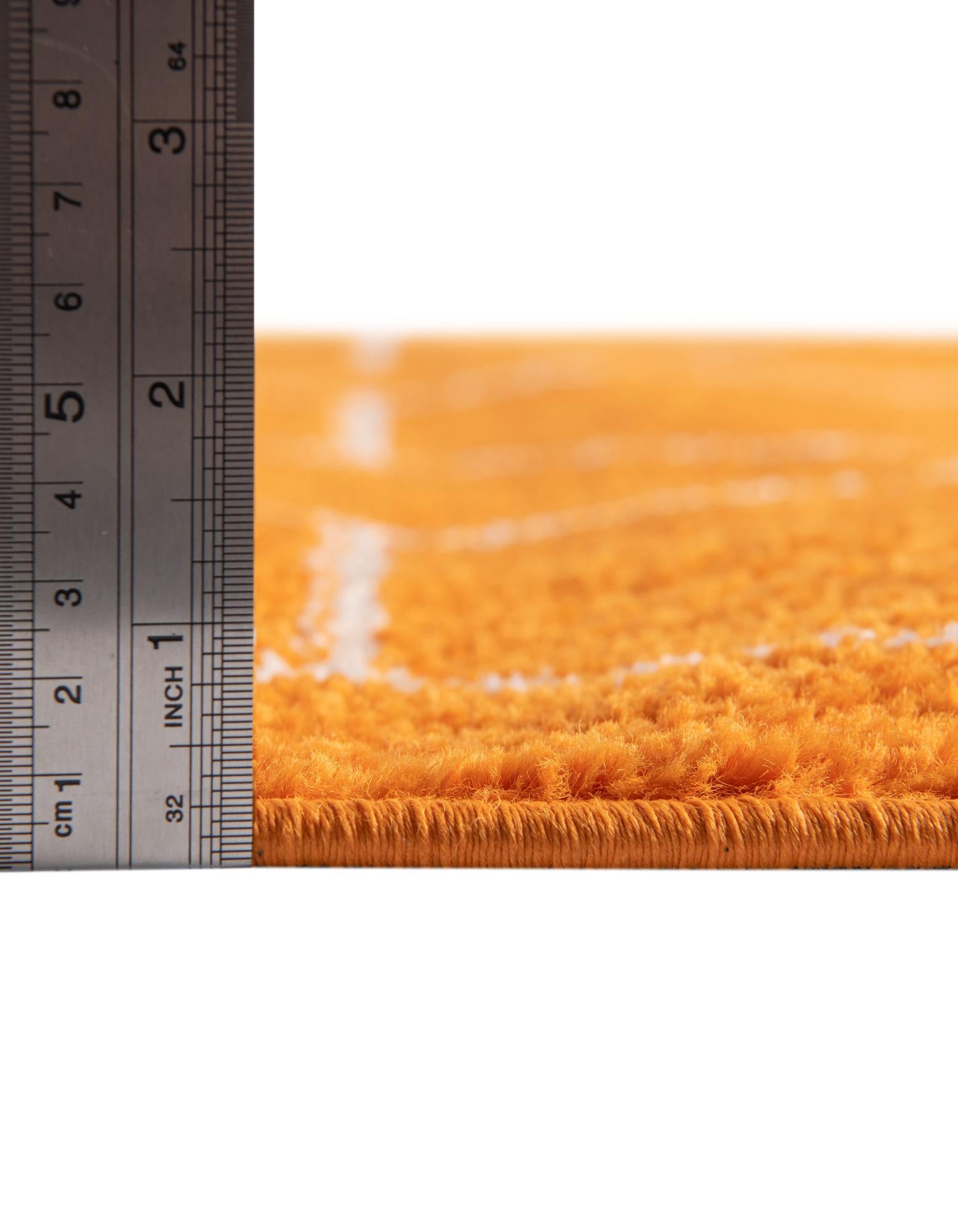2' x 6' Lattice Frieze Runner Rug