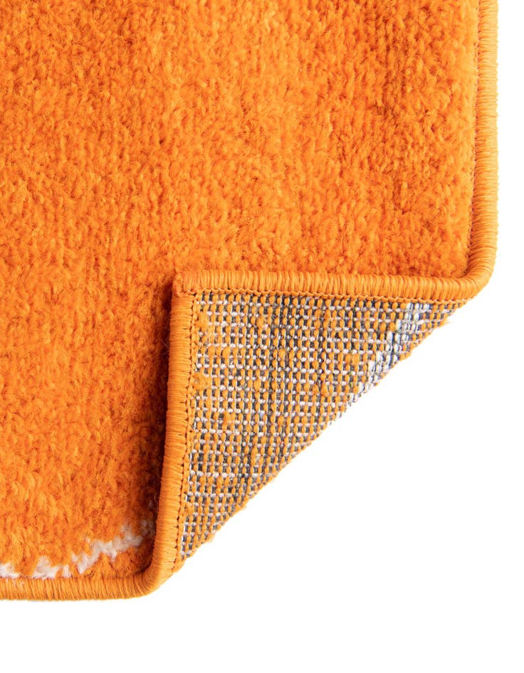 Detail image of 2' x 6' Lattice Frieze Runner Rug