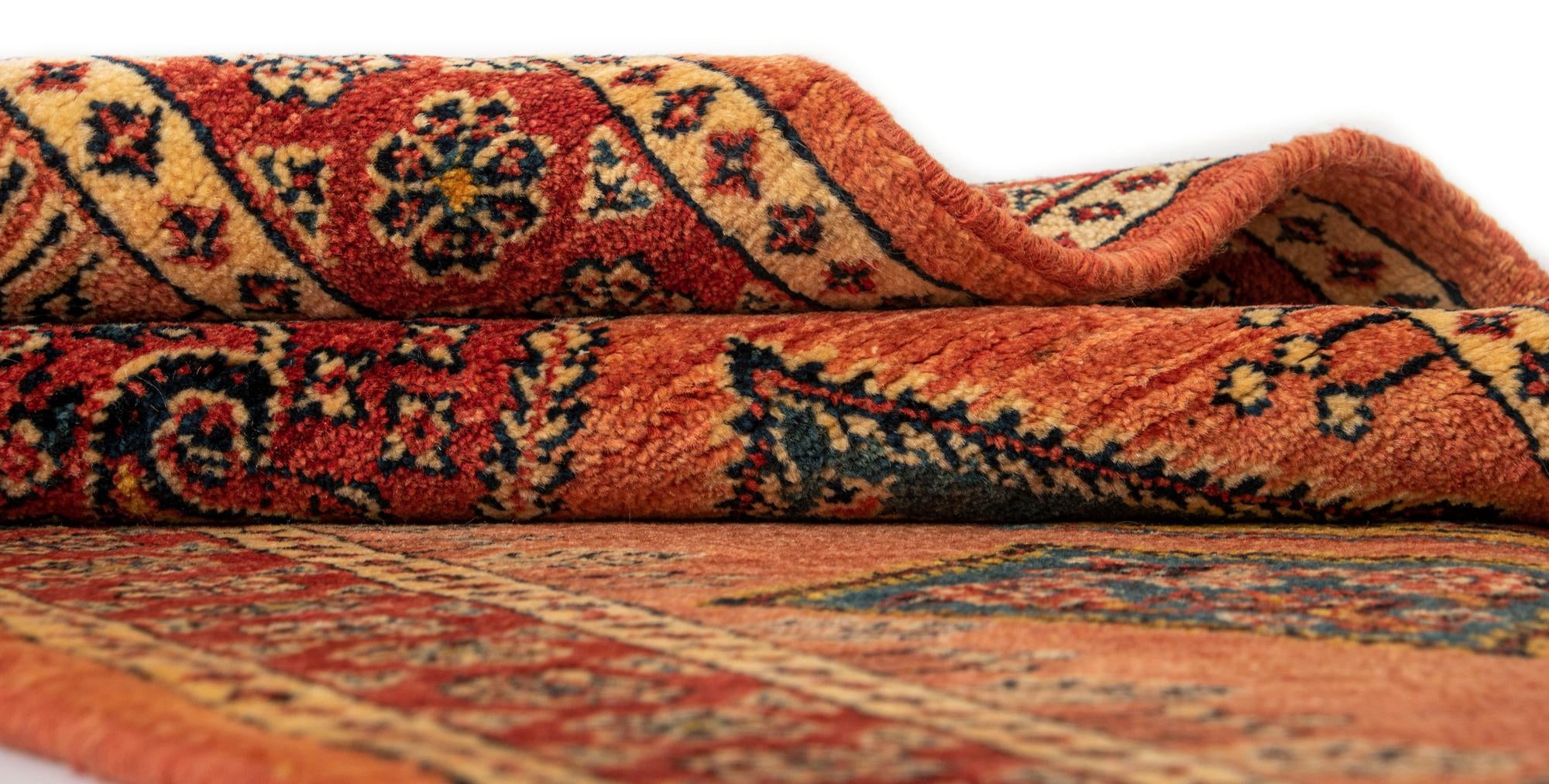 2' 9 x 6' 7 Luribaft Wool Runner Rug
