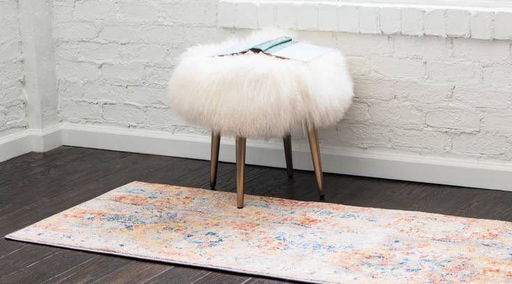 Detail image of 2' 2 x 6' Madrid Runner Rug