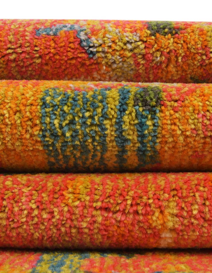 Detail image of 2' 7 x 10' Washable Sevilla Runner Rug