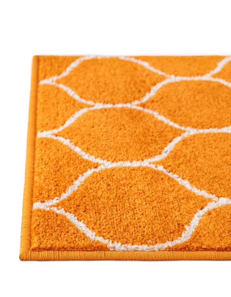 Detail image of 2' x 13' Trellis Frieze Runner Rug