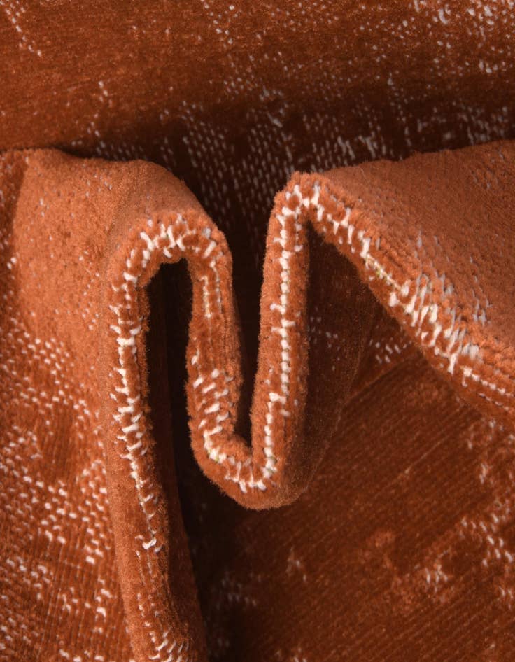 Detail image of 2' x 6' Valencia Runner Rug