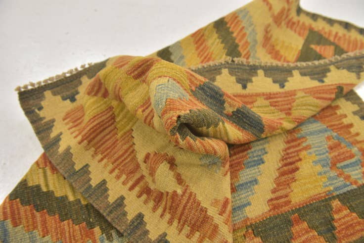 Detail image of 3' x 3' 5 Hand Woven Kilim Maymana Wool Square Rug