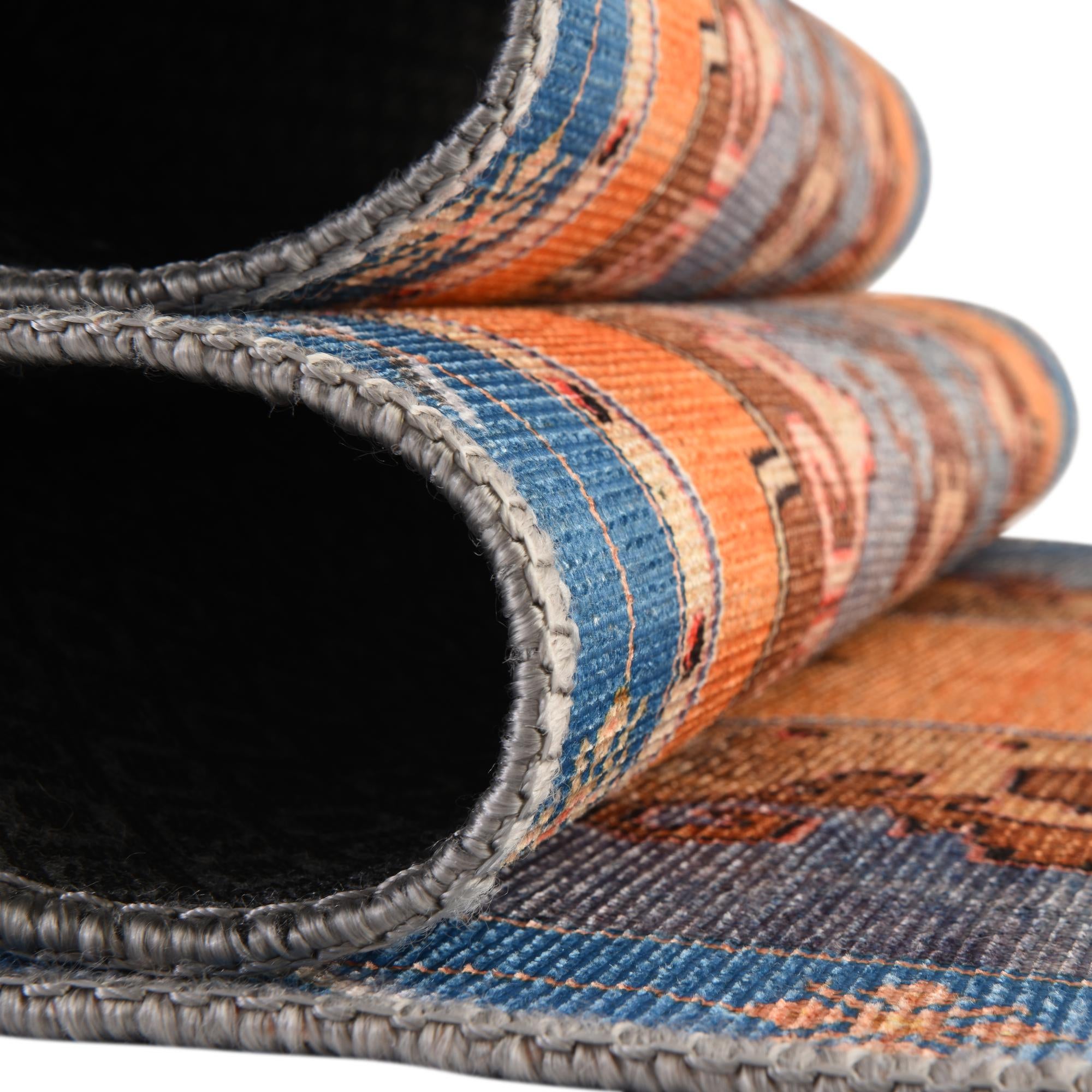 7' 6 x 7' 6 Washable Timeless Square Rug