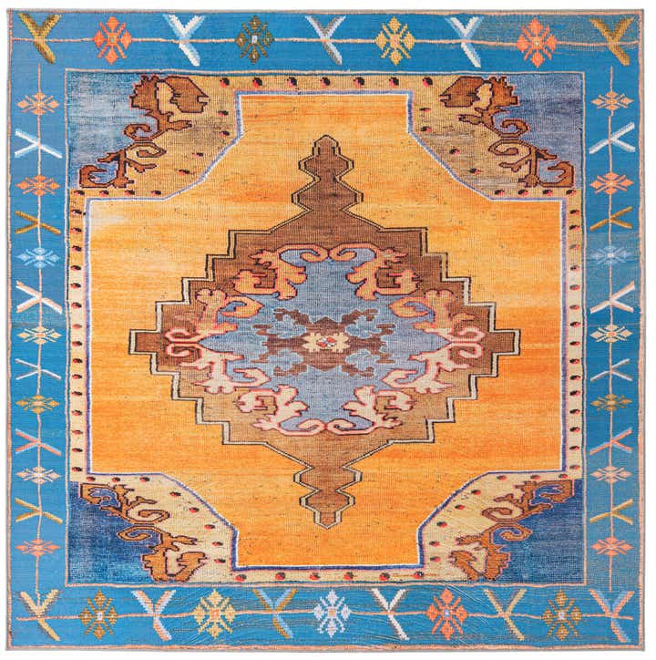 7' 6 x 7' 6 Washable Timeless Square Rug