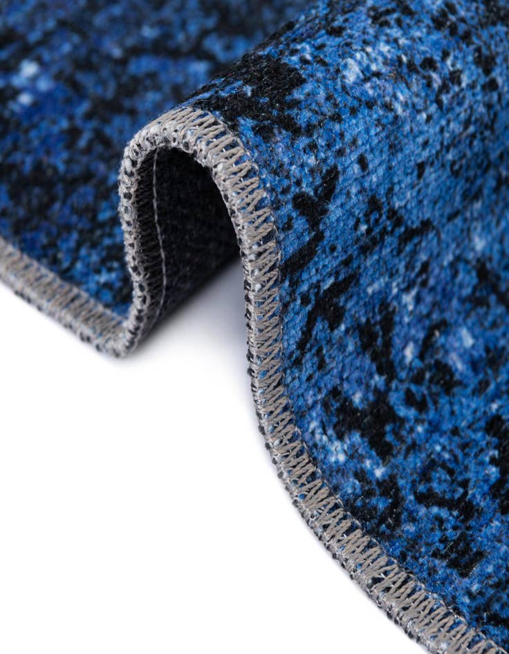 Detail image of 4' x 6' Washable Yara Rug