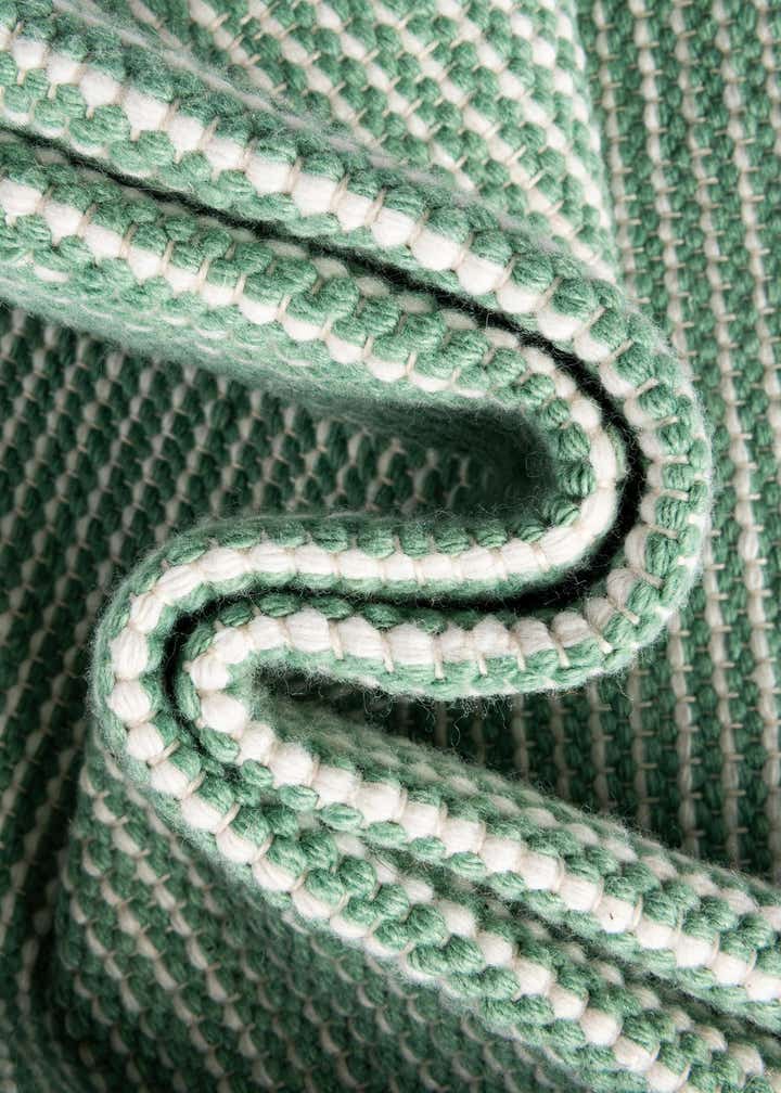 3' 3 x 3' 3 Easy-Clean Jill Zarin Palm Springs Indoor / Outdoor Round Rug