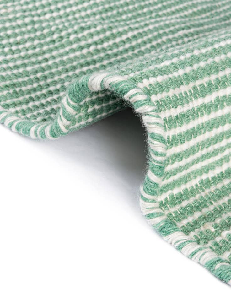 Detail image of 3' 3 x 3' 3 Easy-Clean Jill Zarin Palm Springs Indoor / Outdoor Round Rug