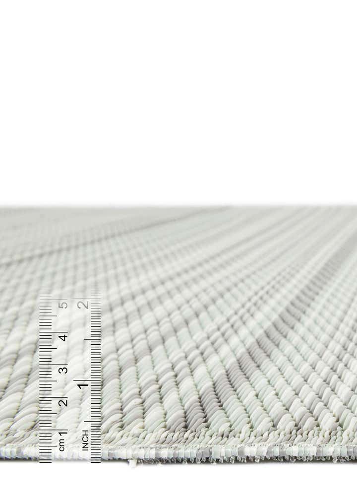 7' 10 x 10' Easy-Clean Vista Breeze Indoor / Outdoor Rug