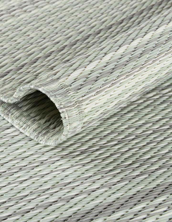 7' 10 x 10' Easy-Clean Vista Breeze Indoor / Outdoor Rug