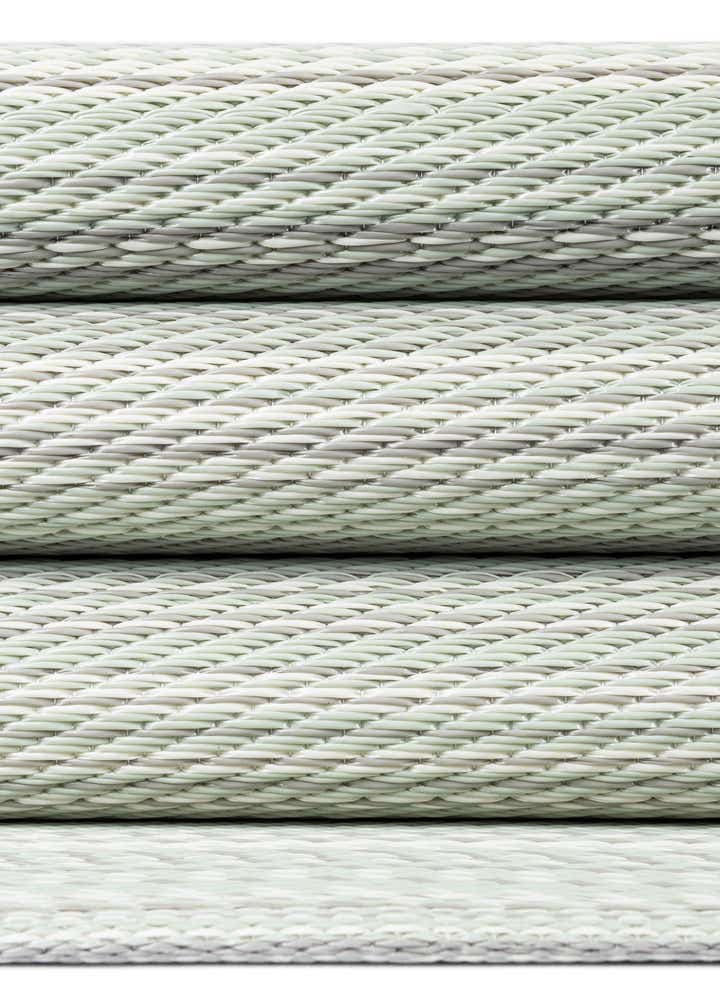 7' 10 x 10' Easy-Clean Vista Breeze Indoor / Outdoor Rug