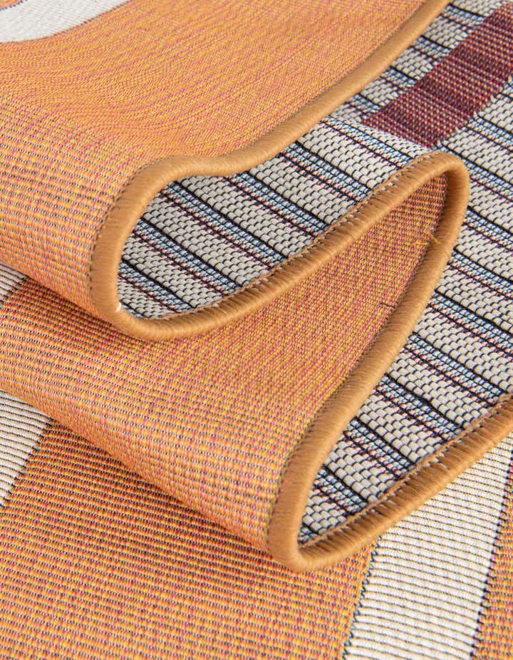 10' x 10' Easy-Clean Ribbon Indoor / Outdoor Round Rug