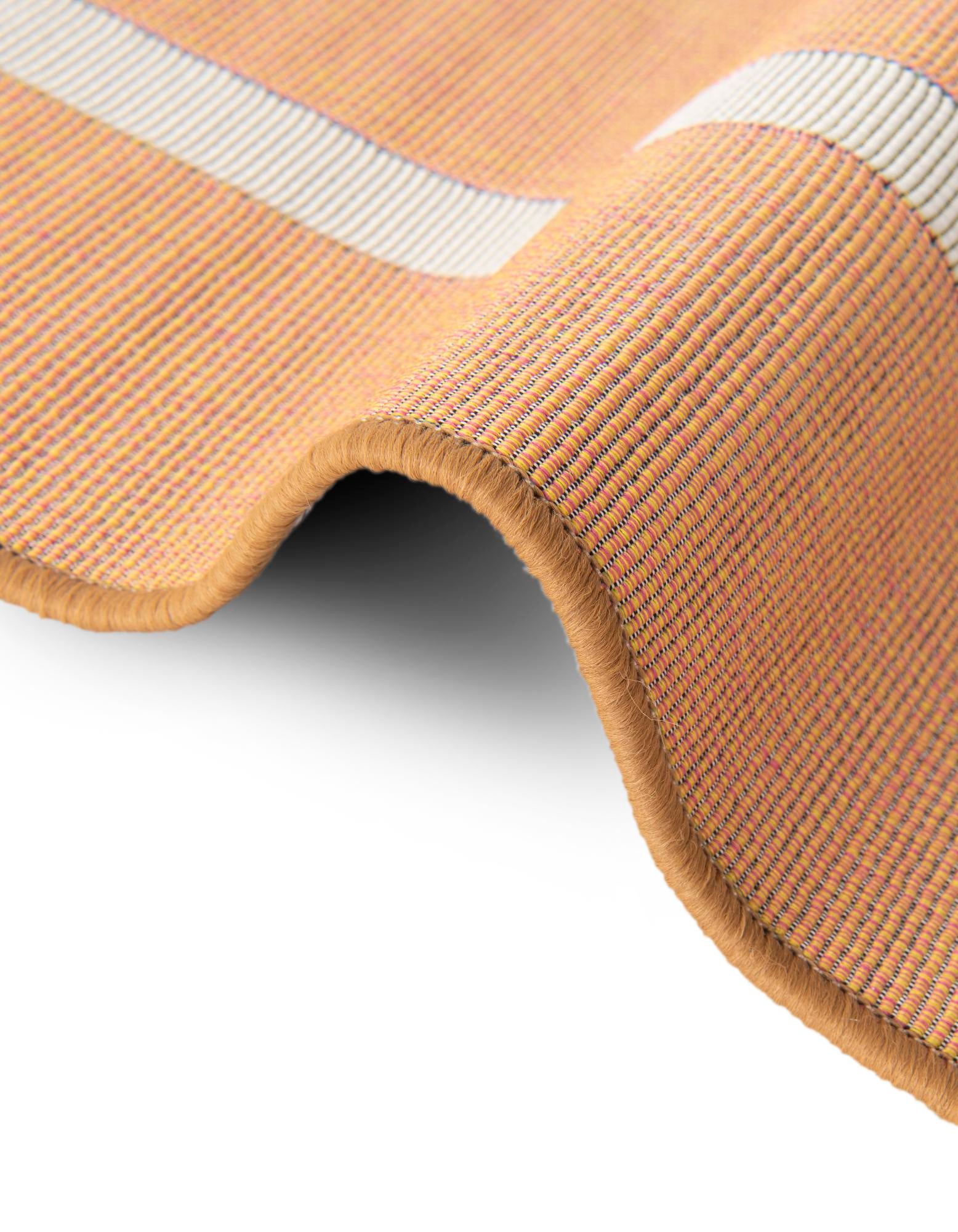 2' 7 x 10' Easy-Clean Striped Indoor / Outdoor Runner Rug