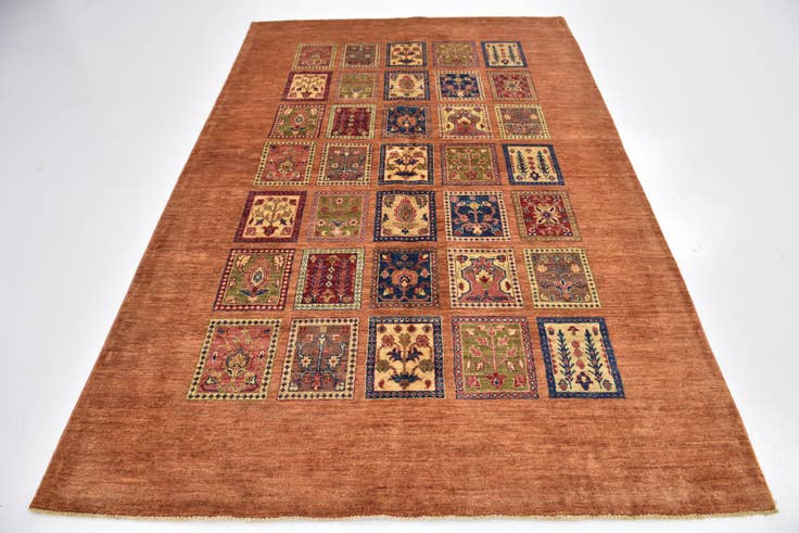 Detail image of 5' 5 x 8' Hand Knotted Ariana Ziegler Rug