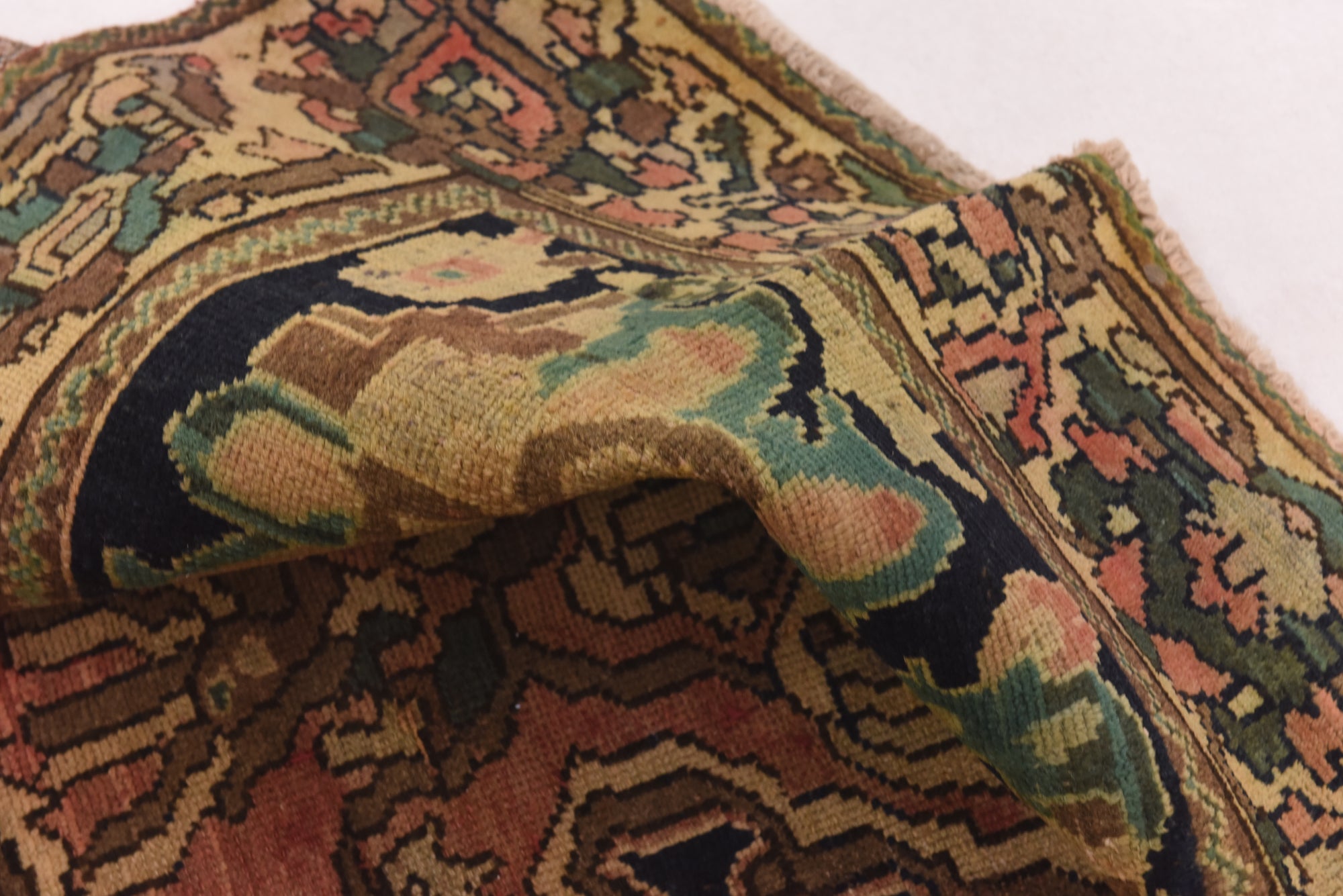 6' 9 x 9' 8 Hand Knotted Bakhtiar Persian Wool Rug