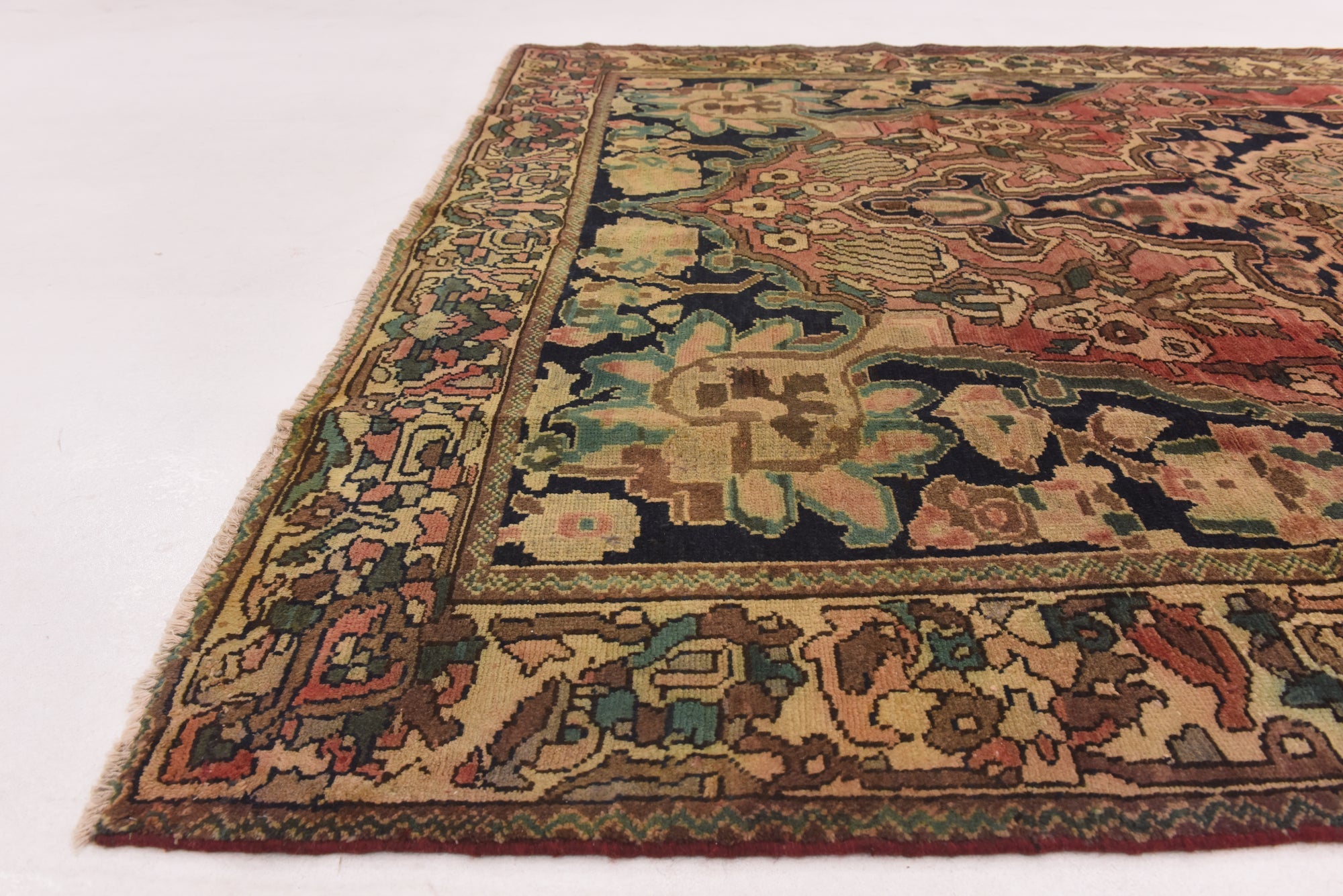 6' 9 x 9' 8 Hand Knotted Bakhtiar Persian Wool Rug